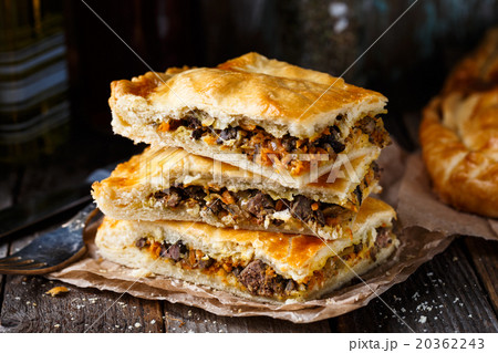 Homemade pie stuffed with liver Homemade pie stuffed with liver 20362243