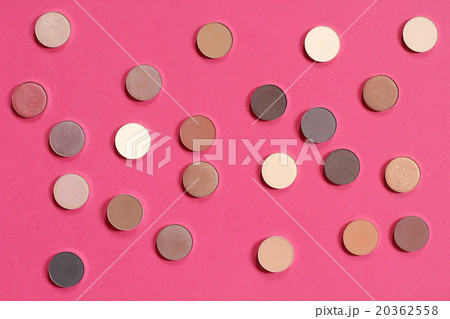 pattern of bronze eyeshadow on pink background pattern of bronze eyeshadow on pink background 20362558