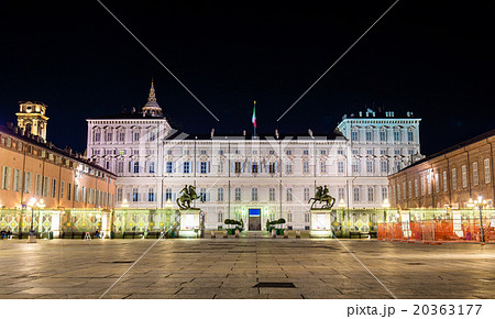 Royal Palace of Turin at night - Italy 20363177