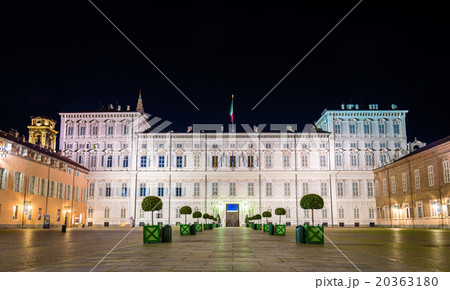 Royal Palace of Turin at night - Italy 20363180
