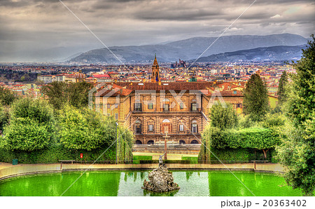 View of the Palazzo Pitti in Florence - Italy View of the Palazzo Pitti in Florence - Italy 20363402
