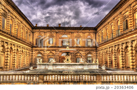 Fontana del Carciofo in Florence - Italy Fontana del Carciofo in Florence - Italy 20363406