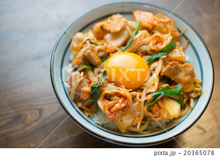 豚キムチ丼 豚キムチ丼 20365078