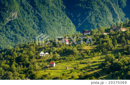 Village between the mountains 20370369