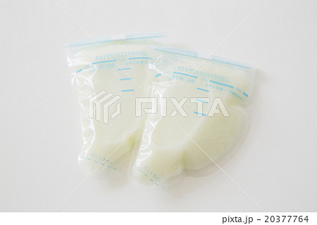 保存袋に入った母乳 保存袋に入った母乳 20377764