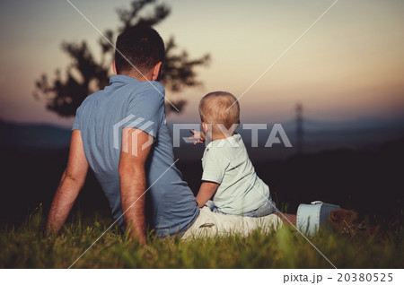 Father with son in nature 20380525