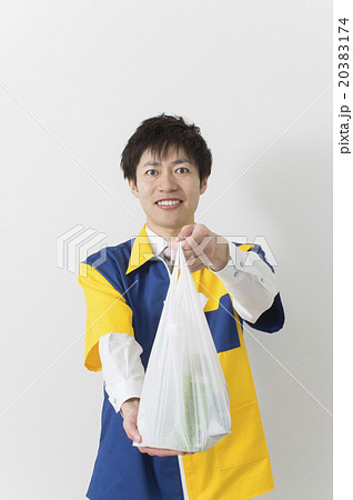 コンビニ店員 コンビニ店員 20383174