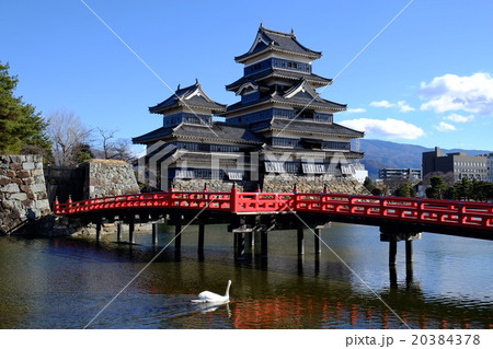 松本城と埋橋（橋を横から） 20384378
