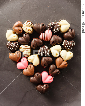 chocolate hearts 20384962