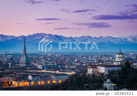 Turin (Torino), twilight panorama 20392411