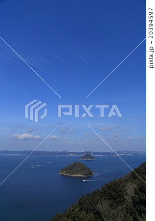 五色台から眺める備讃瀬戸の槌ノ戸瀬戸（手前から小槌島、大槌島、岡山県の児島半島） 20394597
