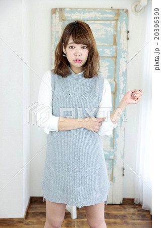 若い女性 ヘアスタイル 若い女性 ヘアスタイル 20396309