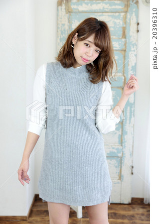 若い女性　ヘアスタイル 20396310