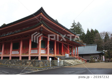 紅葉シーズンの比叡山延暦寺(東塔・阿弥陀堂) 紅葉シーズンの比叡山延暦寺(東塔・阿弥陀堂) 20397232