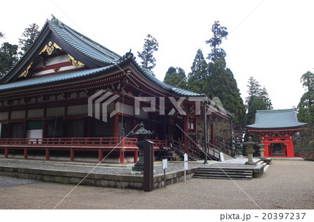 紅葉シーズンの比叡山延暦寺(東塔・大講堂) 紅葉シーズンの比叡山延暦寺(東塔・大講堂) 20397237