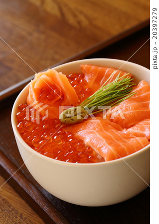 鮭イクラ丼 20397279