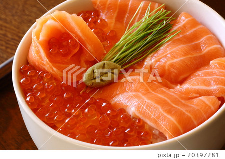 鮭イクラ丼 20397281