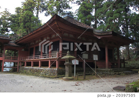 紅葉シーズンの比叡山延暦寺(西塔・法華堂) 紅葉シーズンの比叡山延暦寺(西塔・法華堂) 20397505