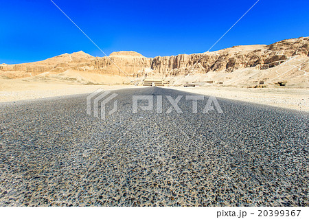 The temple of Hatshepsut near Luxor in Egypt 20399367
