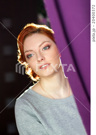 Wedding styling the girl in regular clothes 20400372