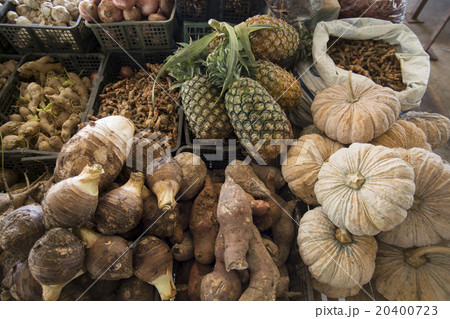 THAILAND KANCHANABURI THONG PHA PHUM MARKET 20400723