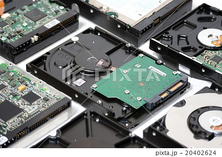 たくさんのHDD (ハードディスク) たくさんのHDD (ハードディスク) 20402624