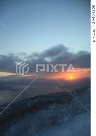 日の出_洞爺湖 20404300