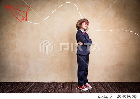 Young businessman 20409609