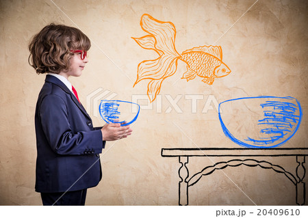 Young businessman Young businessman 20409610