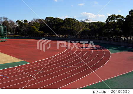 陸上競技場のフィールド 20436539
