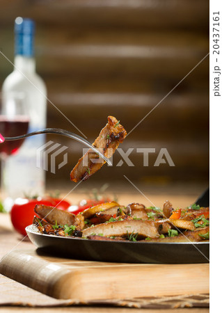 roast meat in a frying pan. roast meat in a frying pan. 20437161