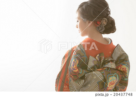 Kimono Beauty 20437748