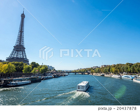 Eiffel tower is landmark in Paris Eiffel tower is landmark in Paris 20437878