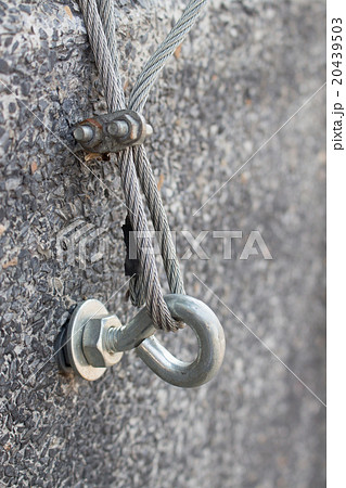 screw fastening with sling of wall screw fastening with sling of wall 20439503