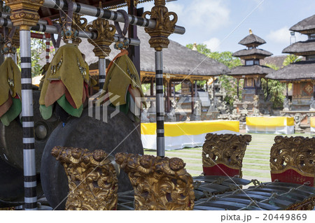 Temple in Bali, Indonesia on a beautiful sunny day 20449869