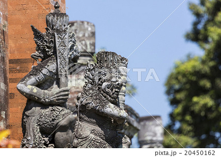 Temple in Bali, Indonesia on a beautiful sunny day 20450162