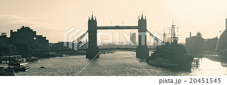 Thames River London 20451545