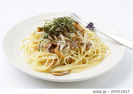 キノコパスタ 20451837