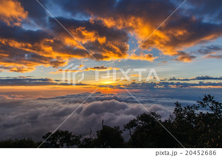 Layer of mountains and mist at sunset time 20452686
