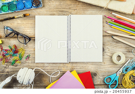 Desk of an artist 20455937