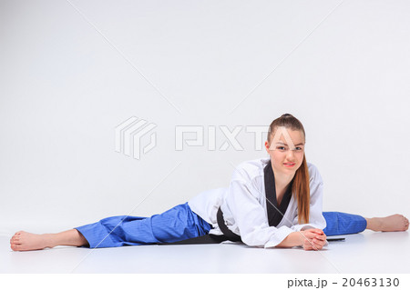 The karate girl with black belt  20463130