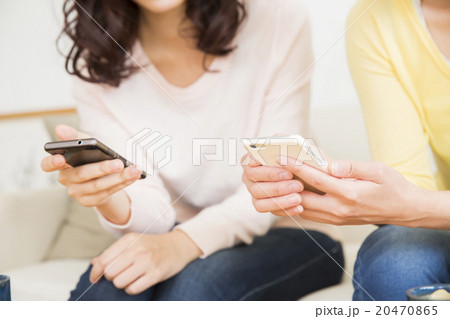 2人の女性 2人の女性 20470865