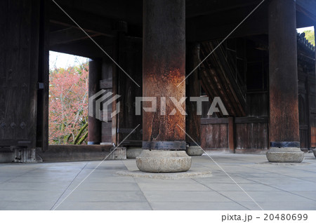 南禅寺三門の丸柱-2 南禅寺三門の丸柱-2 20480699