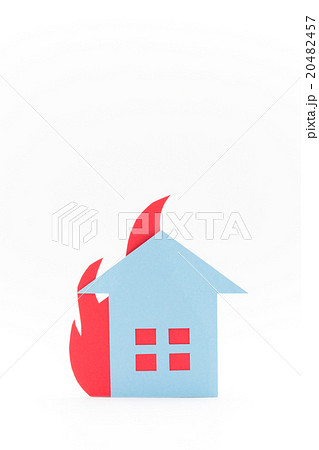 燃える家: Burning house 20482457