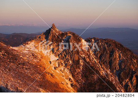 朝焼けの地蔵岳（鳳凰山） 20482804