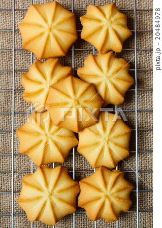 Butter cookies. 20484978