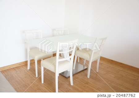 Simple and Clean dining room Simple and Clean dining room 20487762