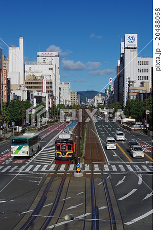 豊橋駅前と路面電車 20488068