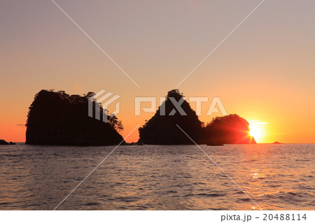 伊豆三四郎島の夕映え 伊豆三四郎島の夕映え 20488114