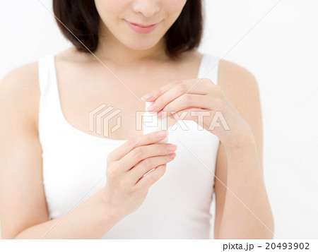 スキンケア・ミドル女性 スキンケア・ミドル女性 20493902